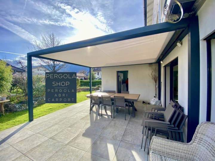 Pergola bioclimatique SlimDesign Chambéry